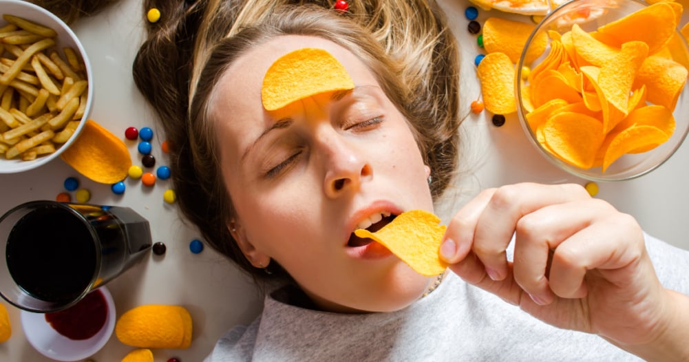 Lối sống không lành mạnh ảnh hưởng tiêu cực tới da